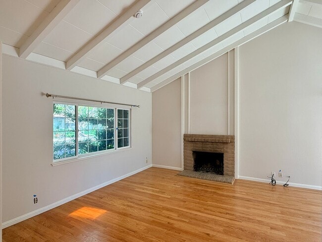 Building Photo - 1376 Spoonbill Way