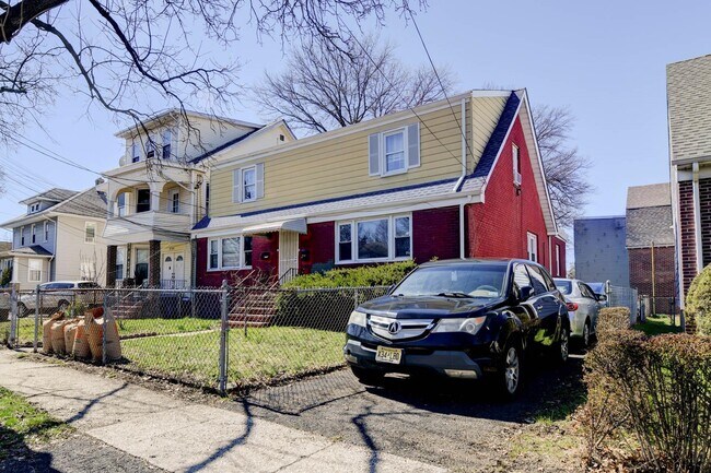 Building Photo - 245 Orange Ave