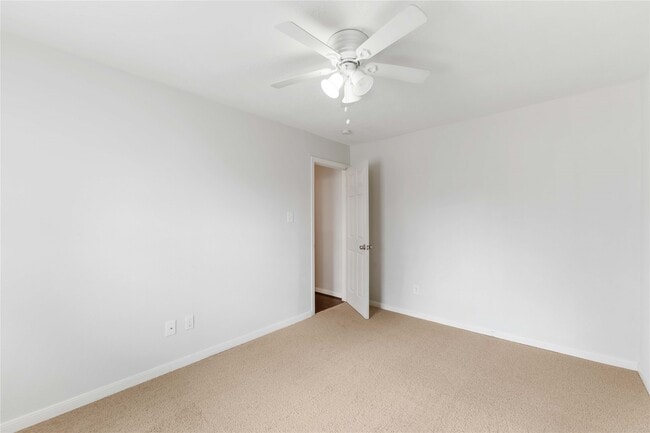 Building Photo - 3122 Sunnydale Dr