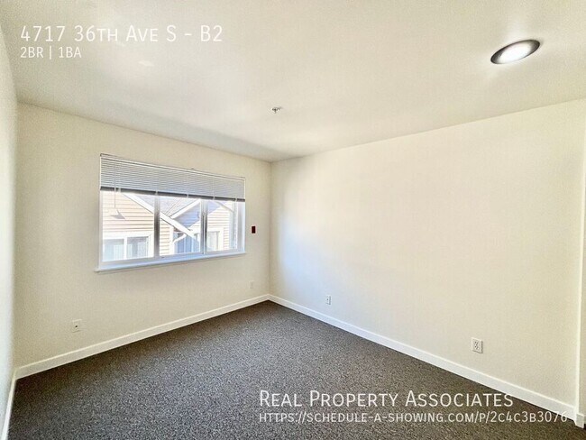 Building Photo - 4717 36th Ave S