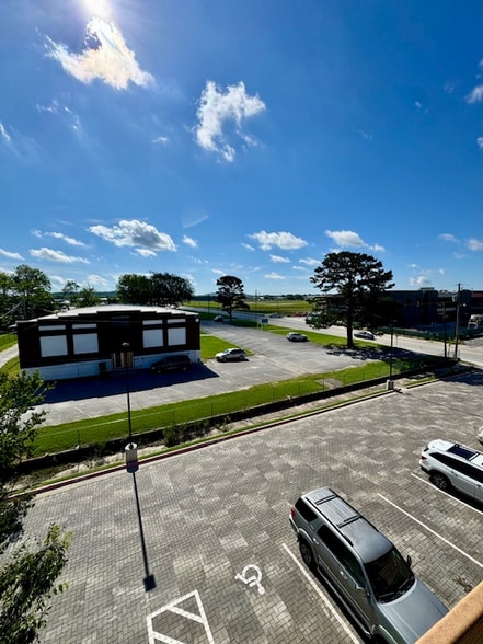 Building Photo - 726 E Emma Ave