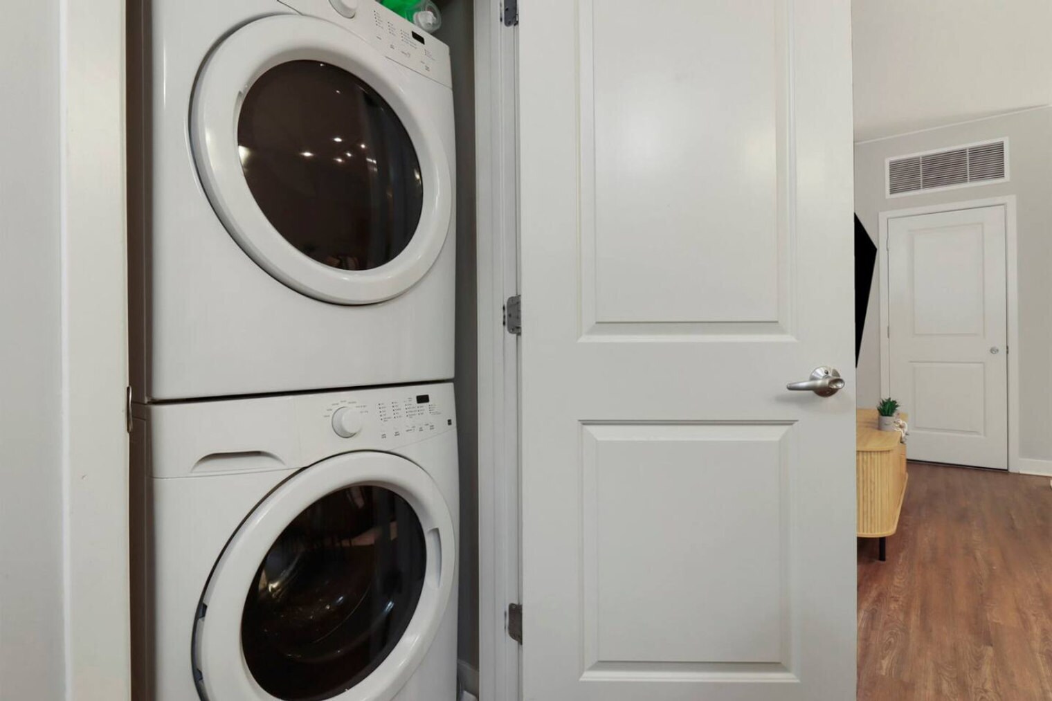 Building Photo - 255 N Addison Ave