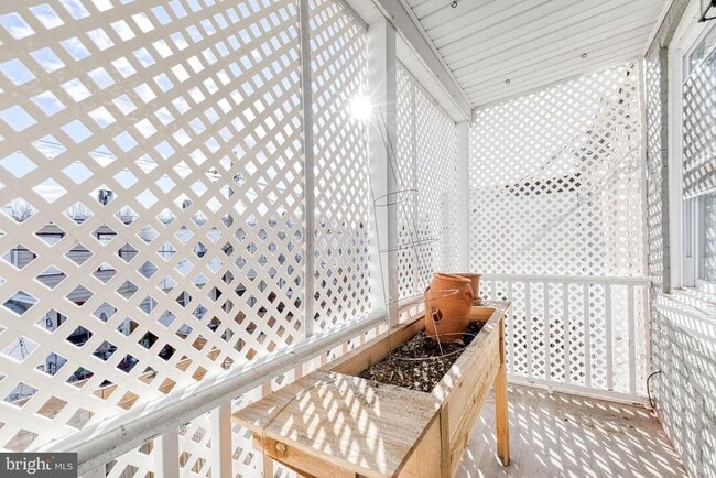 Building Photo - 217 N Belnord Ave