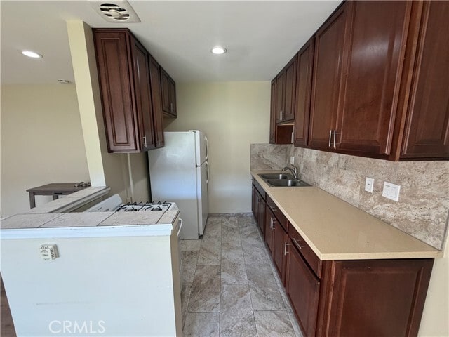 Building Photo - 2227 E Westport Dr