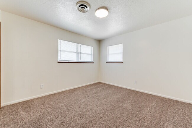 Building Photo - 5911 NW 30th St