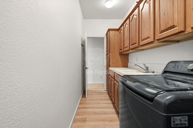 Building Photo - 5956 St Andrews Dr