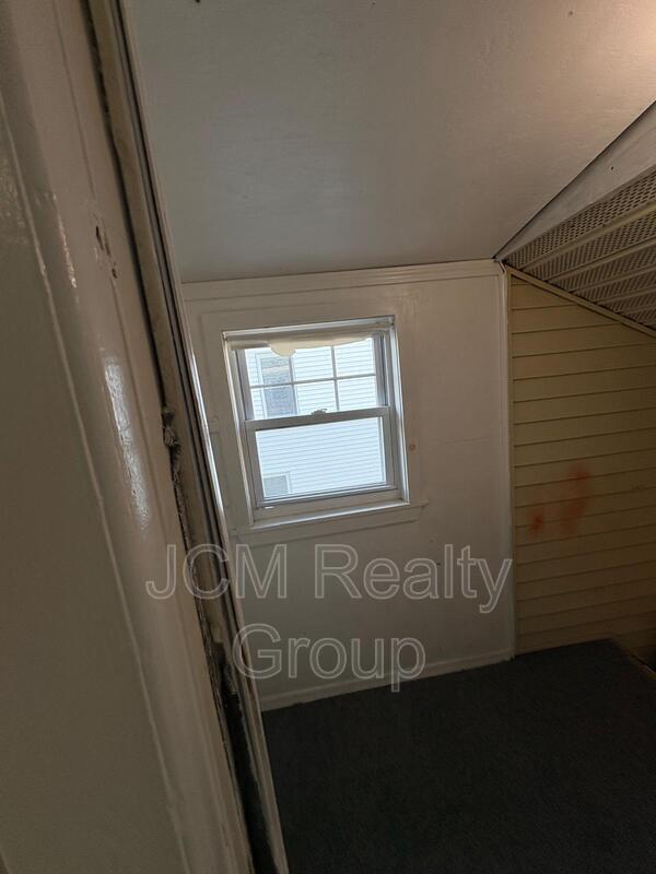 Building Photo - 40 Hurd St