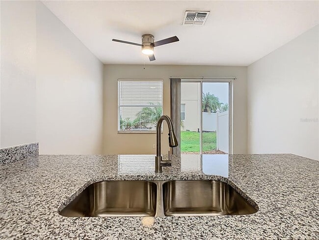 Building Photo - 5292 Paradise Cay Cir