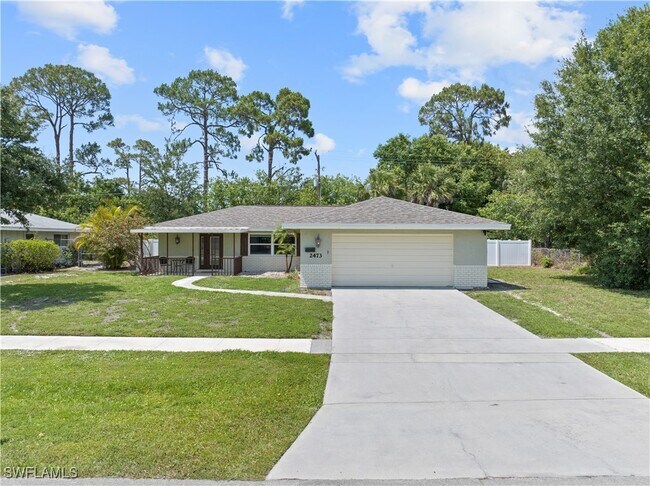 Building Photo - 2473 Poinciana St