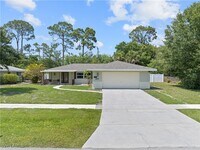 Building Photo - 2473 Poinciana St