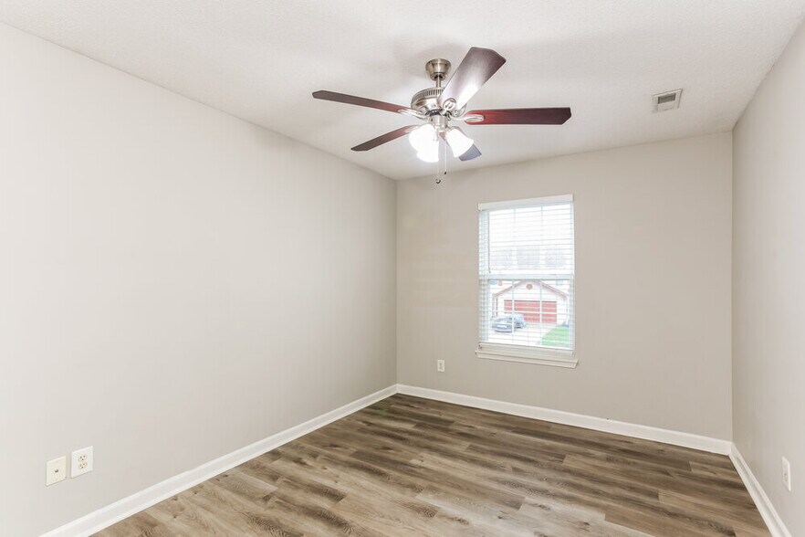 Building Photo - 10302 Draycott Way