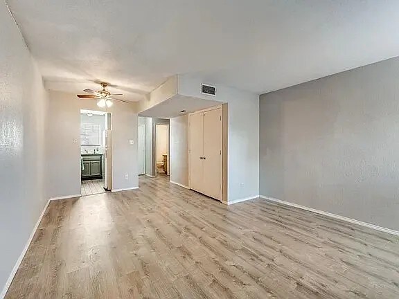 Building Photo - 7500 Chapin Rd