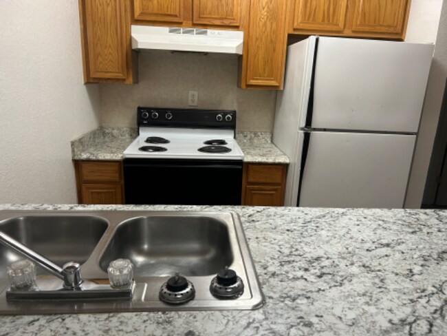 Building Photo - 322 S Waco St