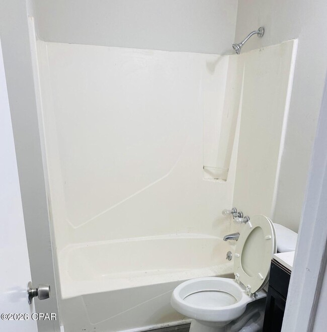 Building Photo - 1825 Watkins Ave