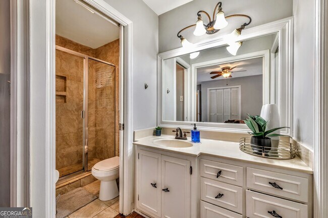 Building Photo - 801 Mockingbird Ln