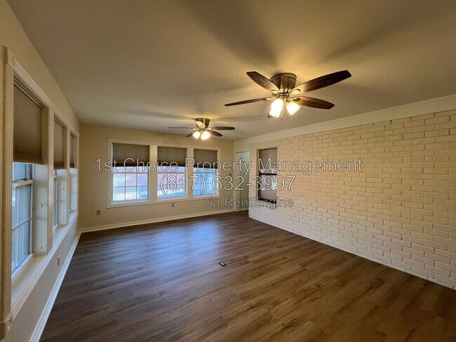 Building Photo - 7808 Mallard Ln