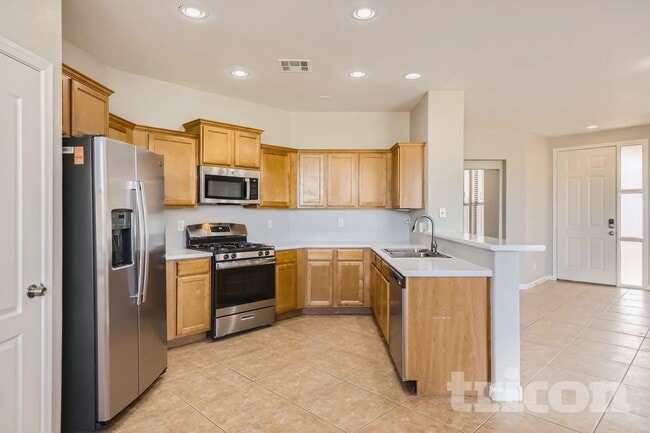 Building Photo - 13574 W Cypress St