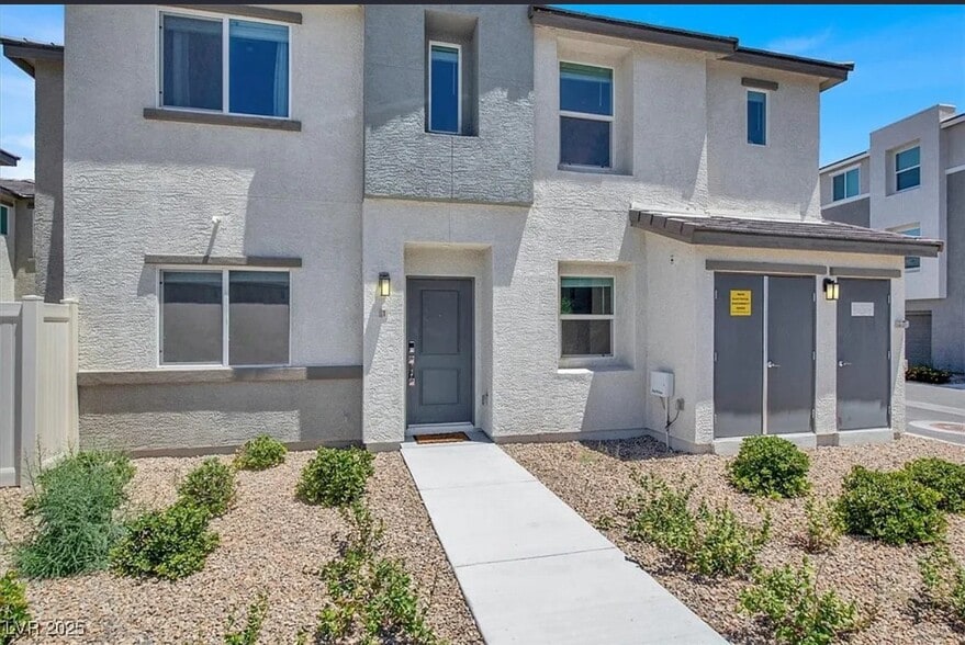 Primary Photo - 2766 Atomic Tangerine Way