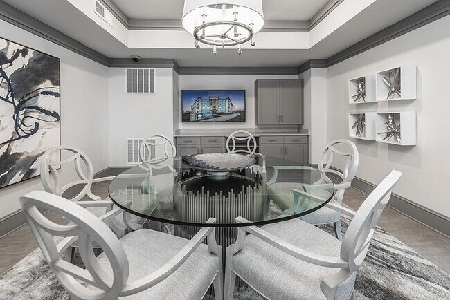 Building Photo - 918 Aventine Dr