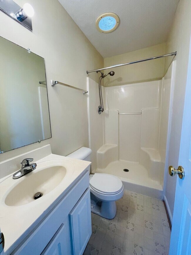 Building Photo - Townhouse for Rent in Beacon Hill