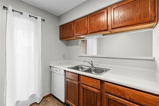Building Photo - $1,250 | 2 Bedroom, 1 Bathroom Condo | No Pets | Available for Immediate Move In!