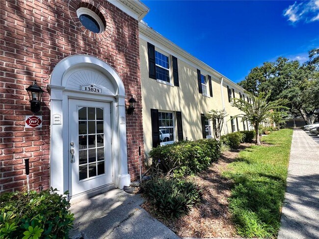 Building Photo - 13824 Orange Sunset Dr