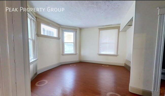 Building Photo - 2545 Vestry Ave