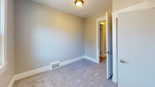 Building Photo - Cudell Area - 3 Bedroom - 1 Bath - Single ...