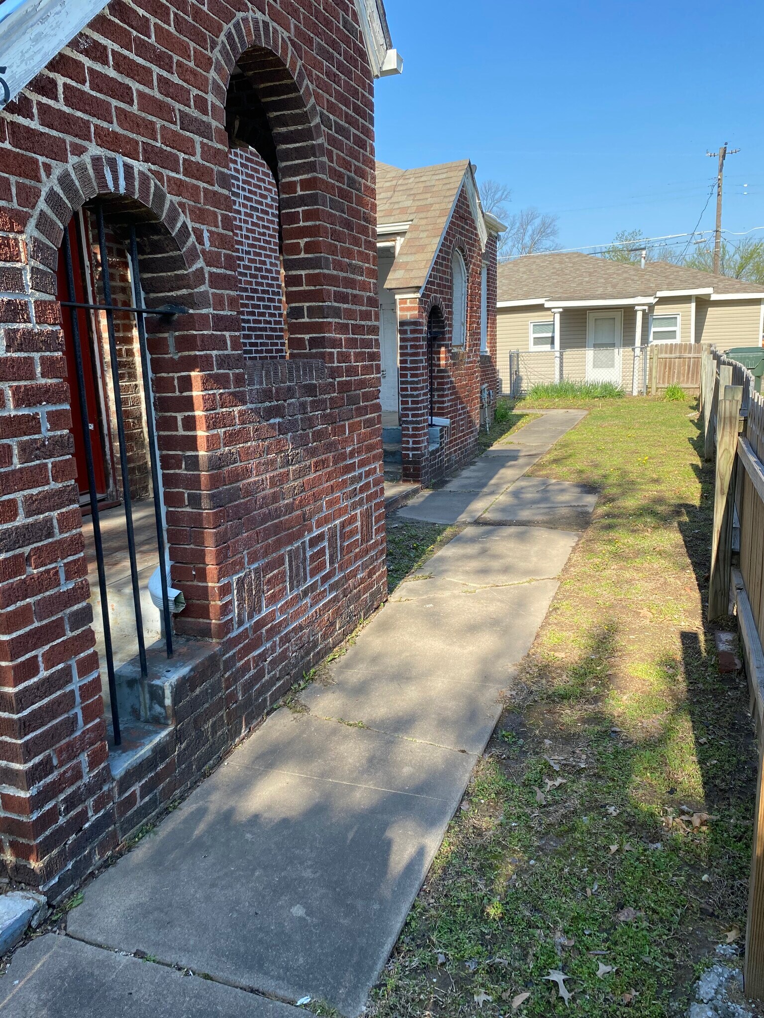 Building Photo - 517 N G St