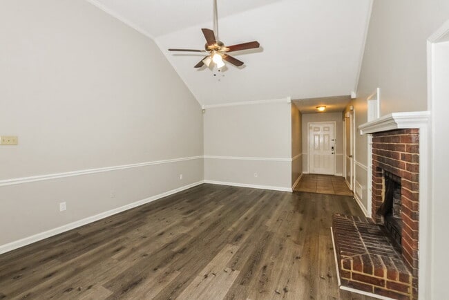 Building Photo - 6589 Silver Oak Cove