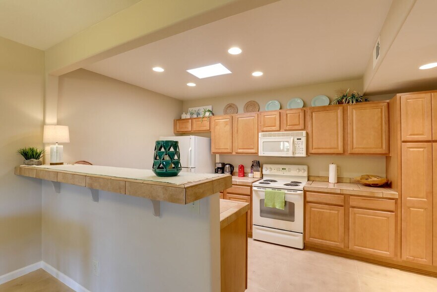 Building Photo - 6255 N Camino Pimeria Alta