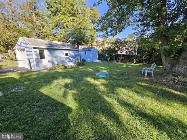 Building Photo - 319 Dean Dr