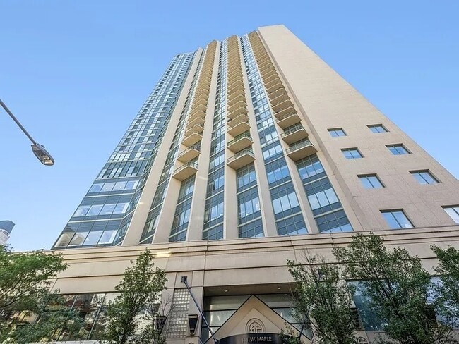 Building Photo - 111 W Maple St