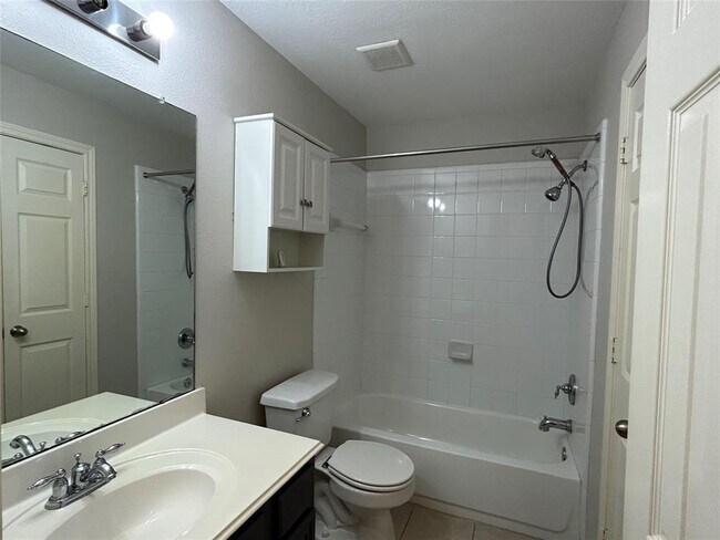 Building Photo - 13218 Southpoint Ln