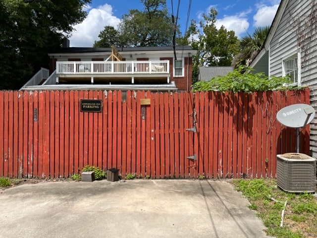 Building Photo - 524 E Gwinnett Ln