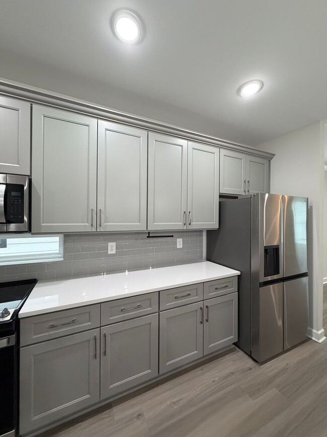 Building Photo - BRAND NEW TOWNHOMES AVALIABLE NOW