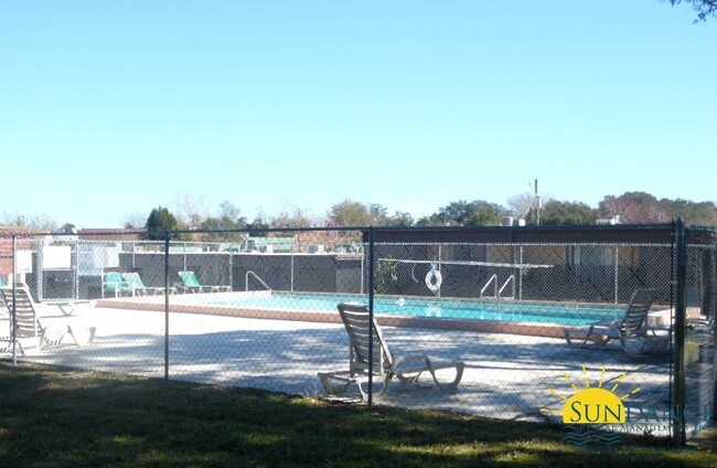 Building Photo - Cozy 2 Bedroom Condo in Spanish Villas!