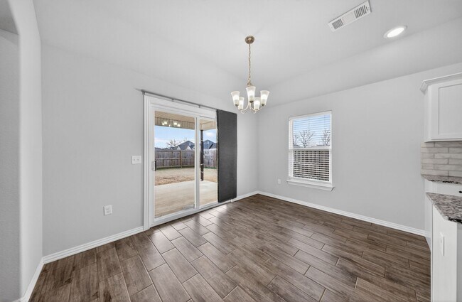 Building Photo - 4559 W Barhem Dr