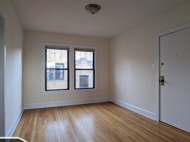 Building Photo - 2651 N Spaulding Ave