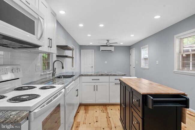 Building Photo - 44600 Tall Timbers Rd