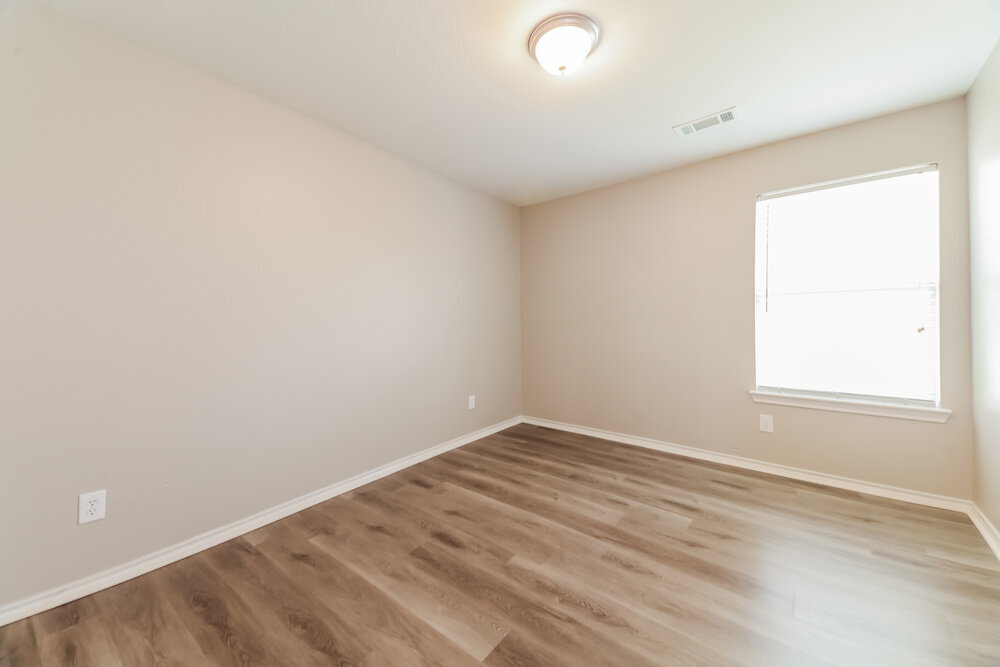 Building Photo - 1008 Halifax Ln