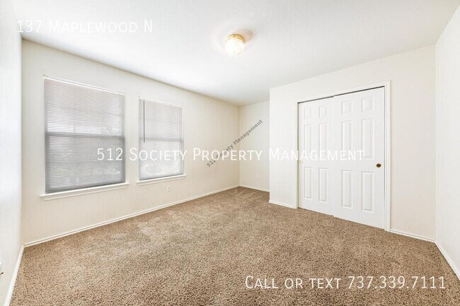 Building Photo - 137 Maplewood N