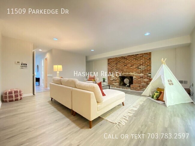 Building Photo - 11509 Parkedge Dr