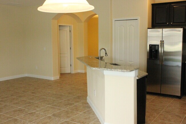 Building Photo - FOUR BEDROOM HOME FOR RENT IN INDEPENDENCE