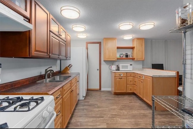 Building Photo - 600 Koehler Rd