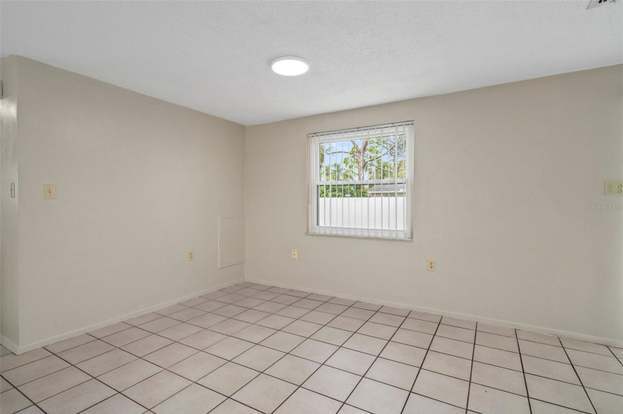 Building Photo - 10014 Sleepy Hollow Ln