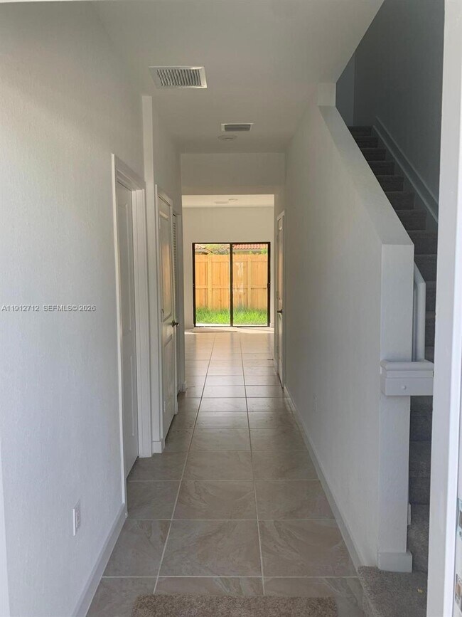 Building Photo - 25308 SW 135th Ave