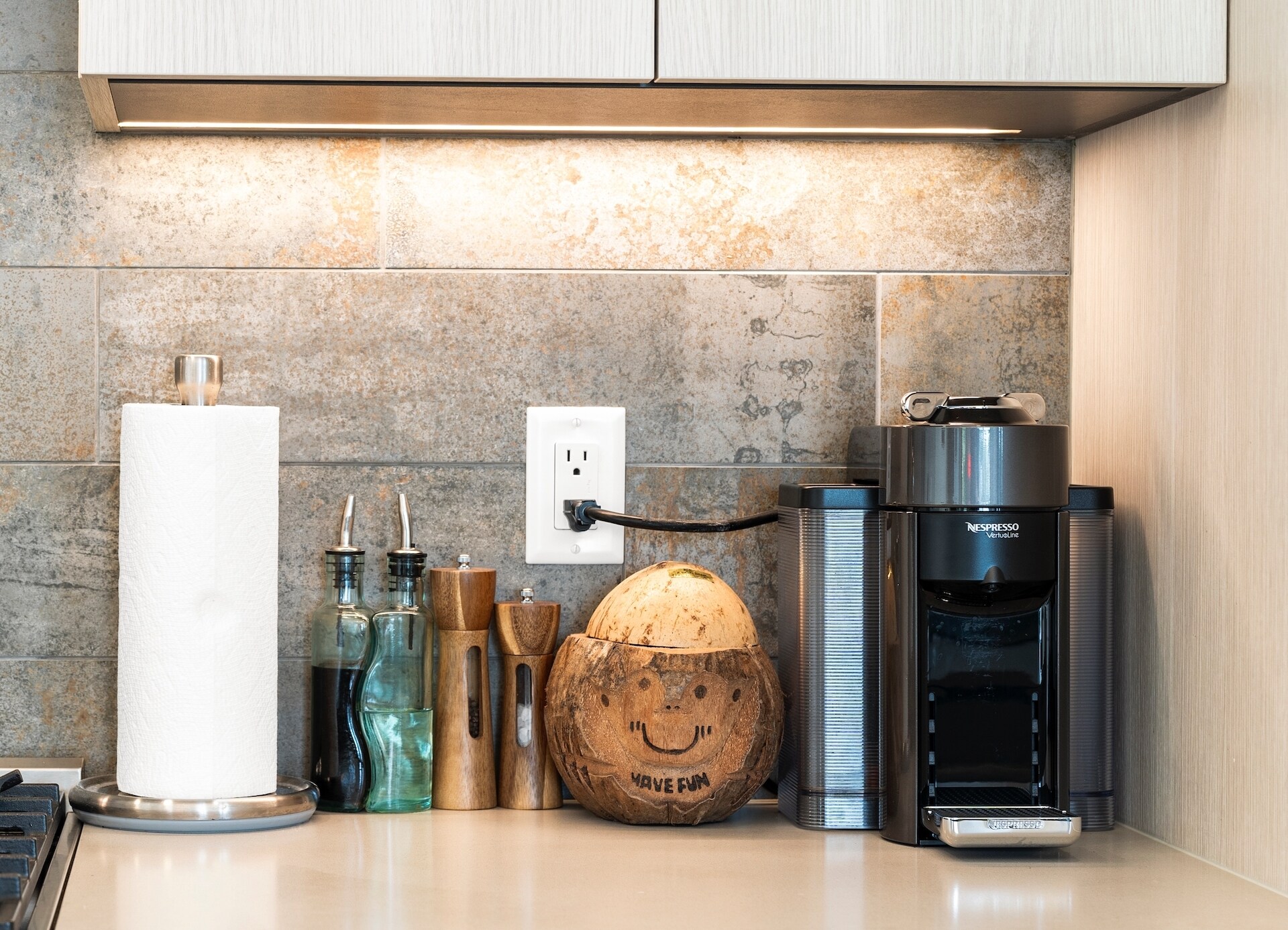 Building Photo - 191 Condor St