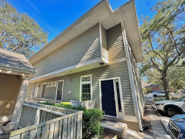 Building Photo - 2BR/2BA Condo in the Heart of Haile Village