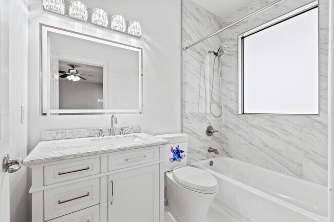 Building Photo - 16596 82nd Rd N